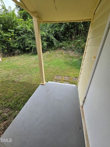 912 Dixie Trail, Raleigh, NC 27607