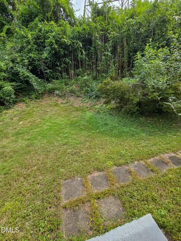 912 Dixie Trail, Raleigh, NC 27607