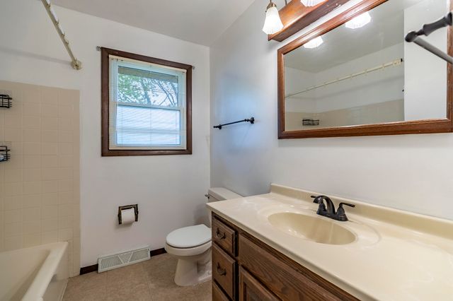 321 N Ernest Street, Griffith, IN 46319