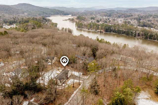 66 Oak Ridge Road, Lebanon, NH 03784