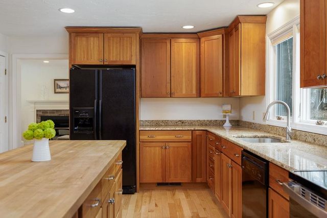 66 Oak Ridge Road, Lebanon, NH 03784