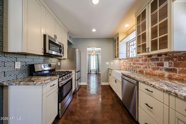 1317 W HOLLY Street, Phoenix, AZ 85007