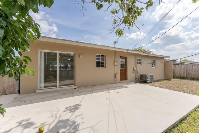 63 Andros Road, Palm Springs, FL 33461