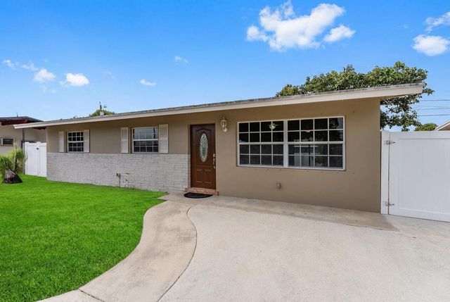 63 Andros Road, Palm Springs, FL 33461