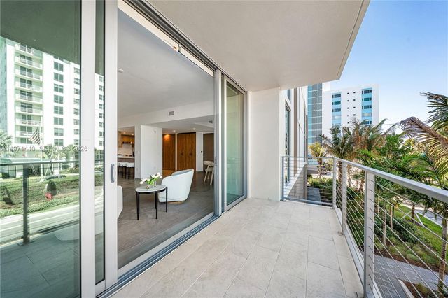 10281 W Bay Harbor Dr 204, Bay Harbor Islands, FL 33154