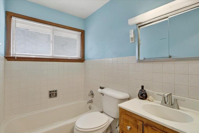404 Rockport Road, Janesville, WI 53548