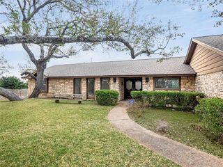 4505 Deepwoods DR, Austin, TX 78731