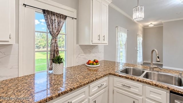 207 S Pear Orchard Road, Ridgeland, MS 39157