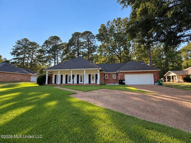 207 S Pear Orchard Road, Ridgeland, MS 39157