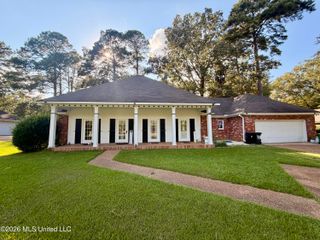 207 S Pear Orchard Road, Ridgeland, MS 39157