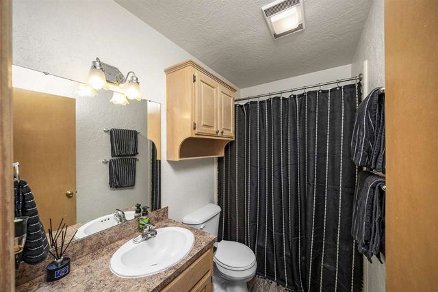 5014 NE Dearborn Ave, Lawton, OK 73507