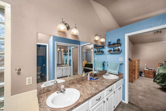 5014 NE Dearborn Ave, Lawton, OK 73507