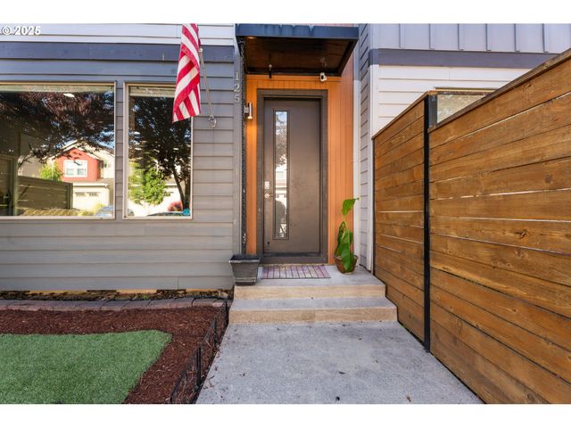 125 N 44TH Pl, Ridgefield, WA 98642