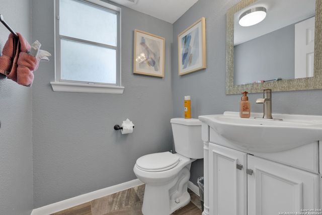 103 Shalimar, Castle Hills, TX 78213