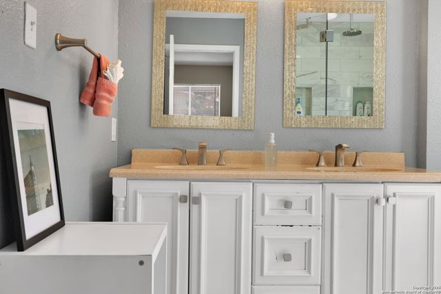 103 Shalimar, Castle Hills, TX 78213