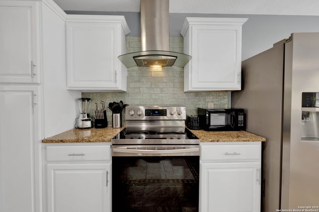 103 Shalimar, Castle Hills, TX 78213