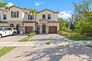 8615 NW 98th Ave, Doral, FL 33178