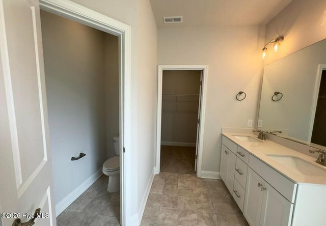 143 Firethorn Circle, Wallace, NC 28466