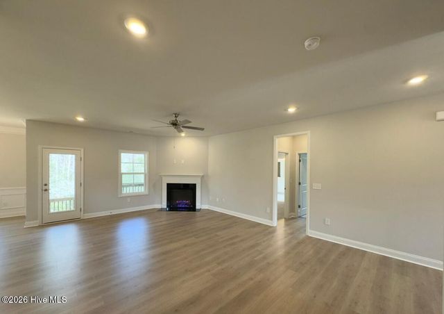 143 Firethorn Circle, Wallace, NC 28466