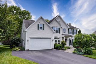 74 Chadwick Mnr, Perinton, NY 14450