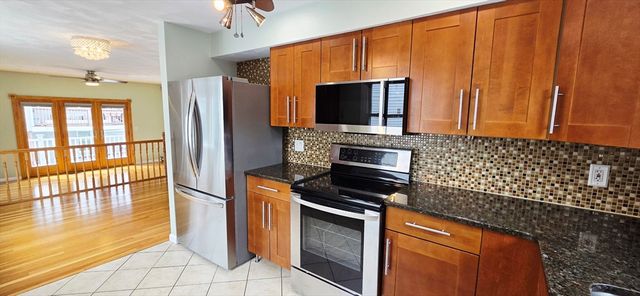 15 Putnam Place 15, Winthrop, MA 02152