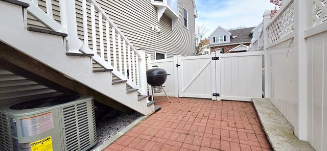 15 Putnam Place 15, Winthrop, MA 02152