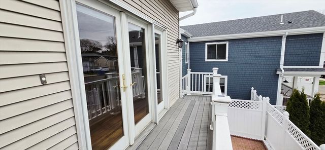 15 Putnam Place 15, Winthrop, MA 02152