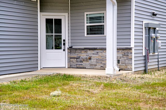 10921 Brookley Dr, Louisville, KY 40229