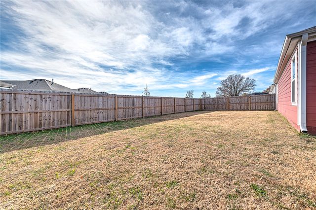 5813 W Greens Chapel Road, Fayetteville, AR 72704