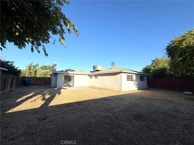 4689 N Feland, Fresno, CA 93722
