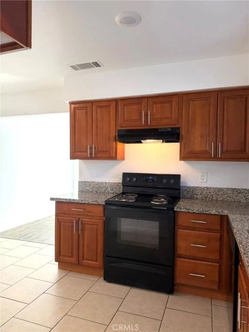 4689 N Feland, Fresno, CA 93722