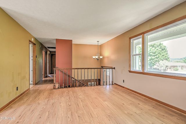 228 Oneida Court, Kingsport, TN 37664