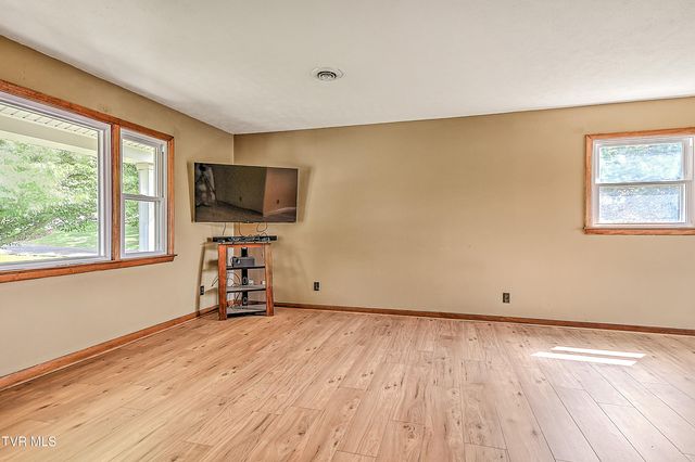 228 Oneida Court, Kingsport, TN 37664