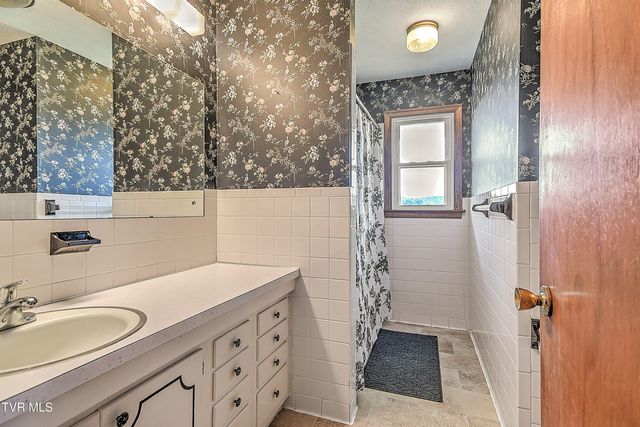 228 Oneida Court, Kingsport, TN 37664