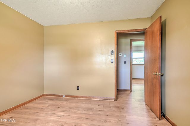228 Oneida Court, Kingsport, TN 37664