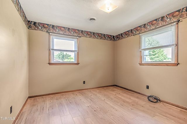 228 Oneida Court, Kingsport, TN 37664