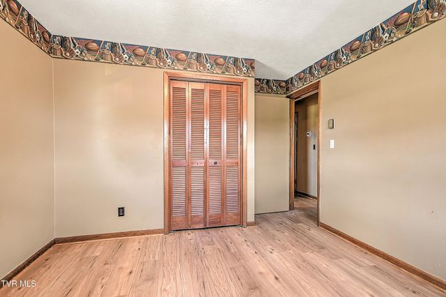 228 Oneida Court, Kingsport, TN 37664