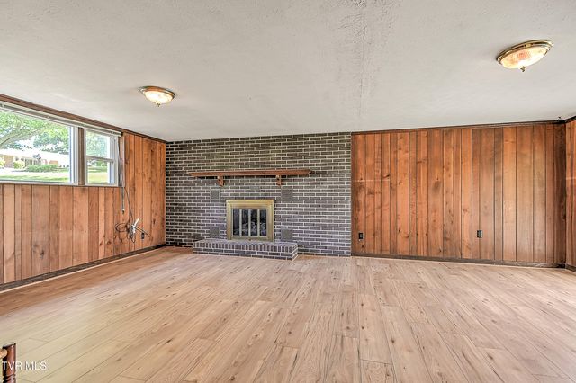 228 Oneida Court, Kingsport, TN 37664