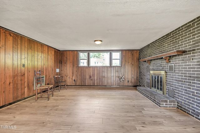 228 Oneida Court, Kingsport, TN 37664