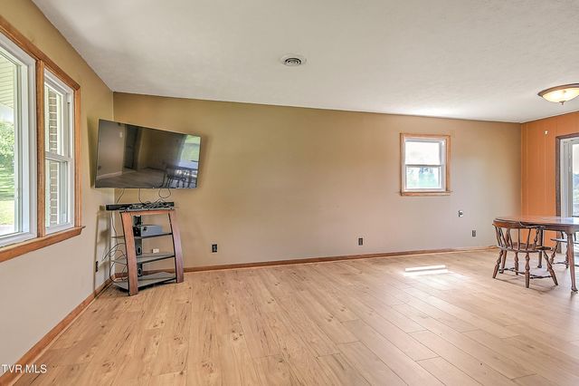 228 Oneida Court, Kingsport, TN 37664