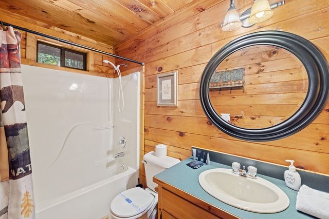 129 N Cherokee Drive, Blue Ridge, GA 30513