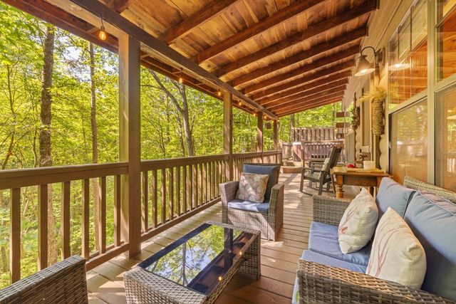 129 N Cherokee Drive, Blue Ridge, GA 30513