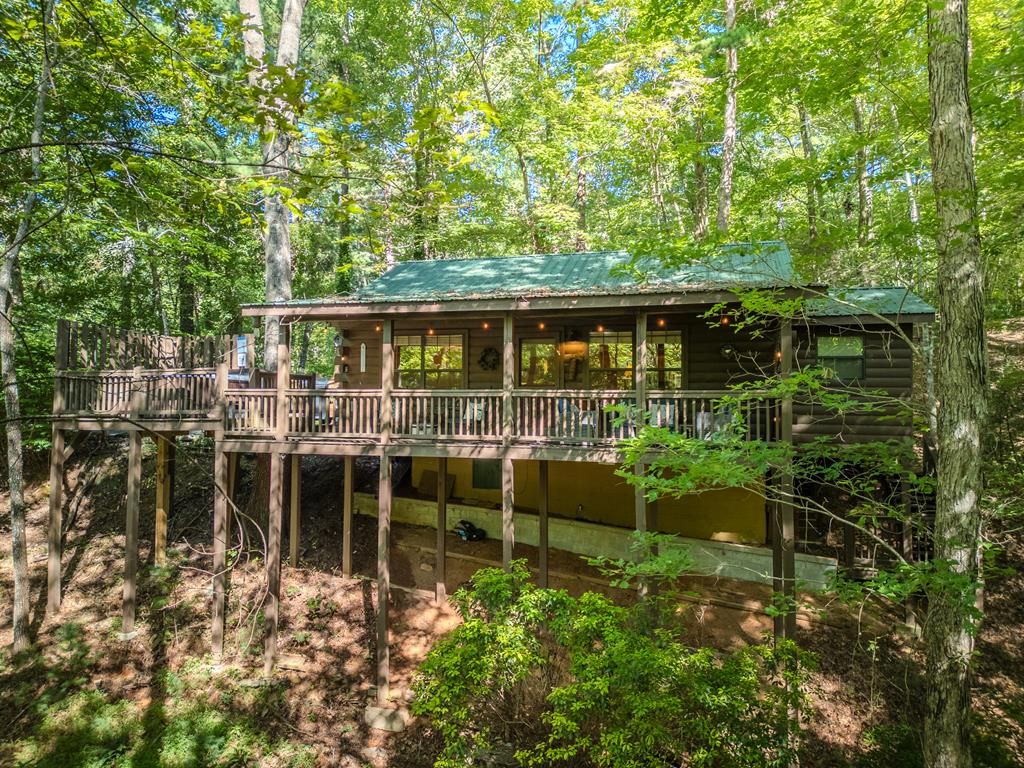 129 N Cherokee Drive, Blue Ridge, GA 30513