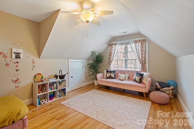 425 Tremont Avenue E, Charlotte, NC 28203