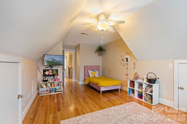 425 Tremont Avenue E, Charlotte, NC 28203