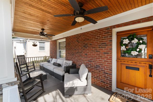 425 Tremont Avenue E, Charlotte, NC 28203