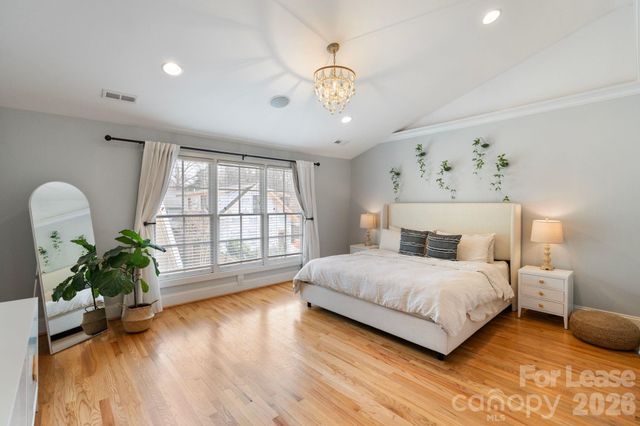 425 Tremont Avenue E, Charlotte, NC 28203