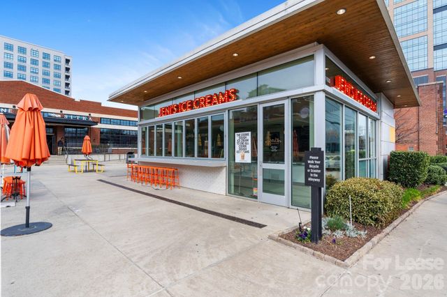 425 Tremont Avenue E, Charlotte, NC 28203