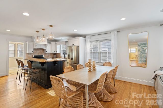 425 Tremont Avenue E, Charlotte, NC 28203
