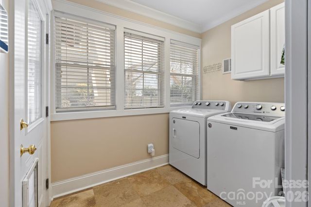 425 Tremont Avenue E, Charlotte, NC 28203